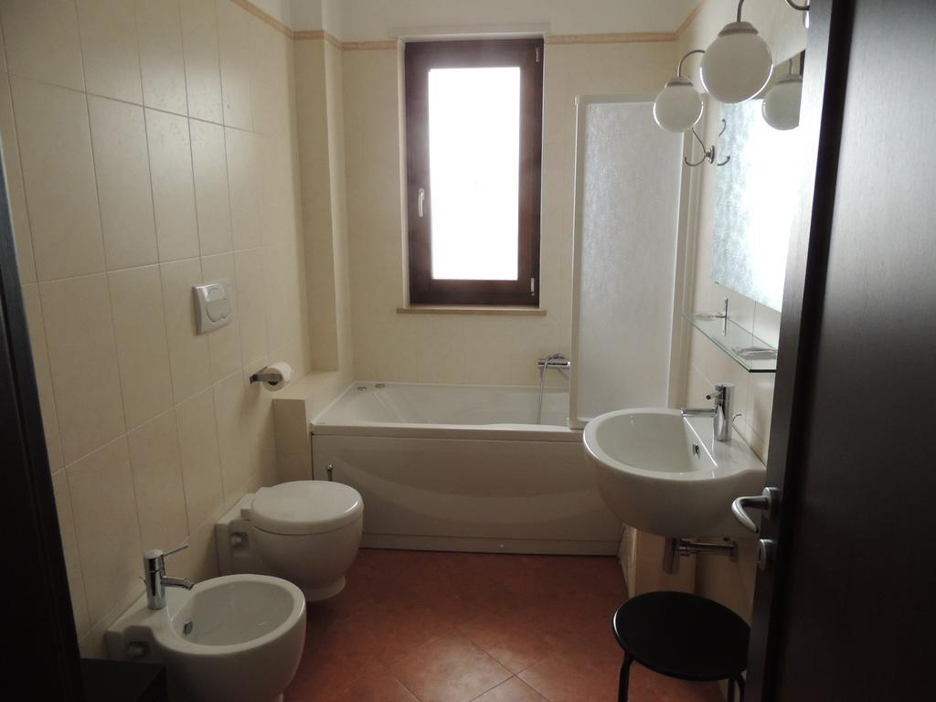 Domus Taranto Unica Sede Hotel Room photo